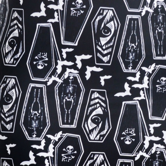 Too Fast Coffin Skirt Goth Skulls Bats Horror - Picture 2 of 4